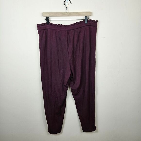 Torrid Ponte Paperbag Waist Cropped Pants. Burgundy Purple 1X - Picture 7 of 9